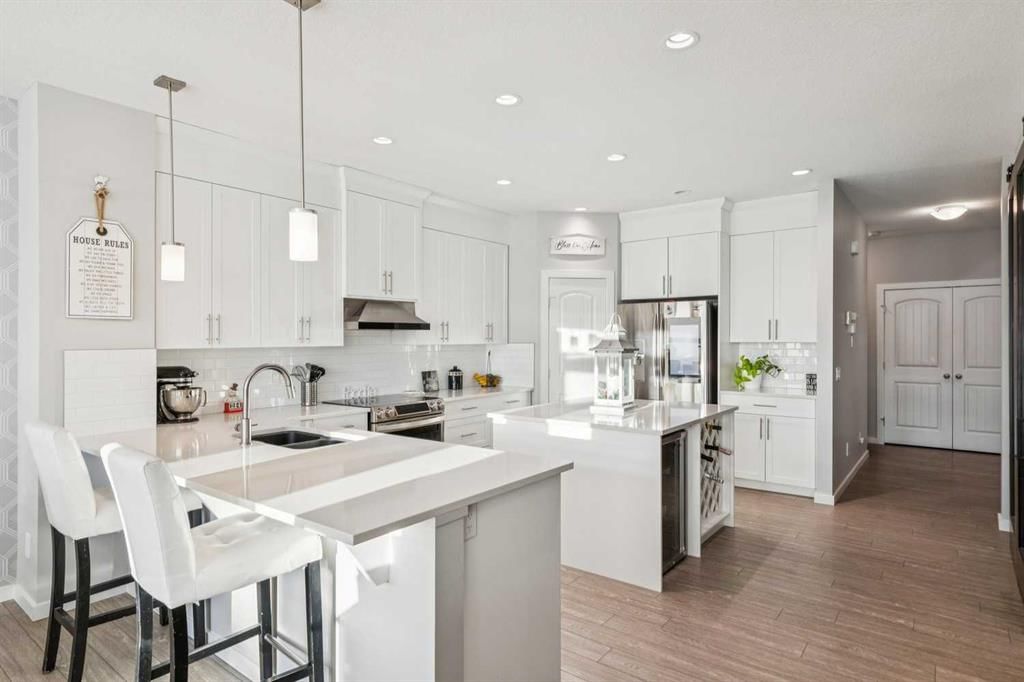 45 Legacy Court SE, Calgary — photo 3 of 43