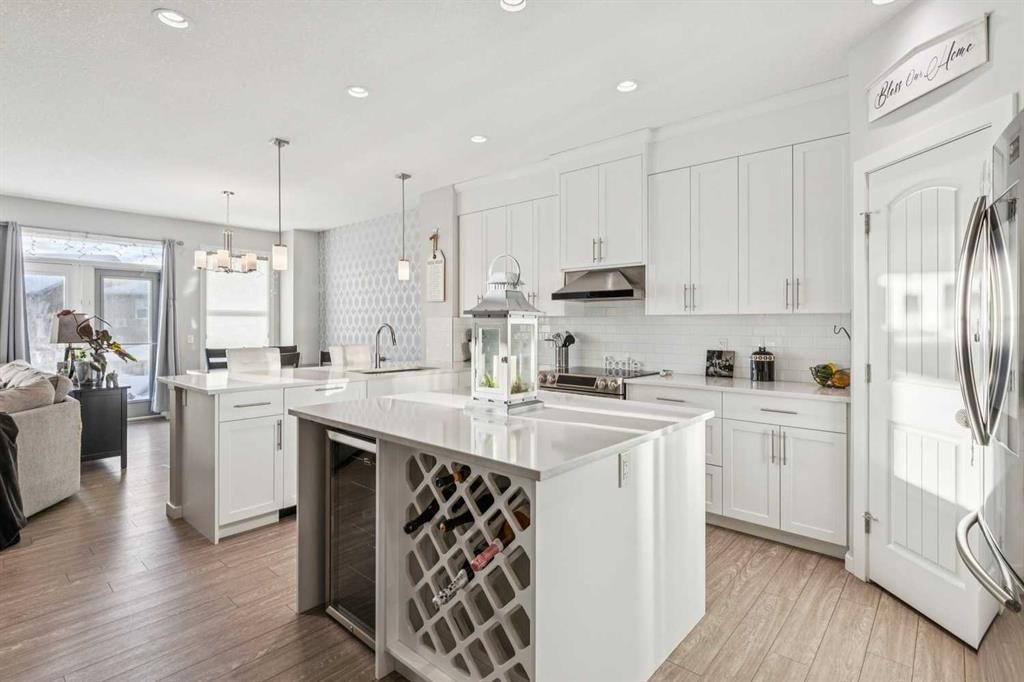 45 Legacy Court SE, Calgary — photo 5 of 43