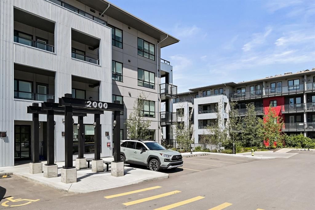 2115, 350 Livingston Common NE, Calgary — main listing photo