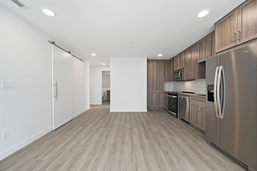 2115, 350 Livingston Common NE, Calgary — photo 3 of 26
