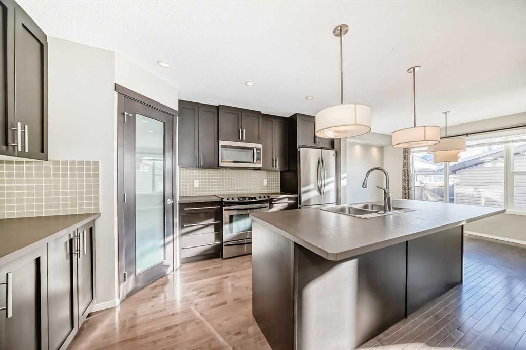 64 Copperstone Gardens SE, Calgary — photo 3 of 35