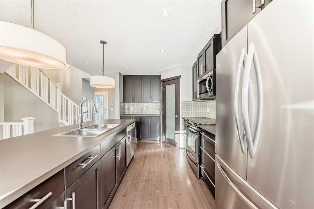 64 Copperstone Gardens SE, Calgary — photo 4 of 35