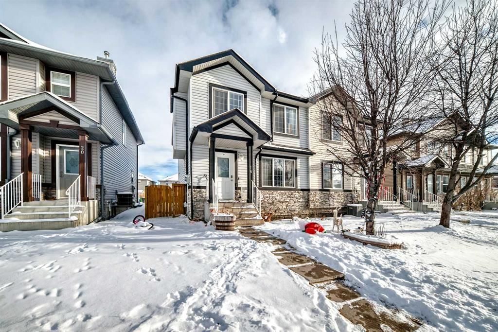 16 SADDLEBROOK Place NE, Calgary — photo 2 of 32