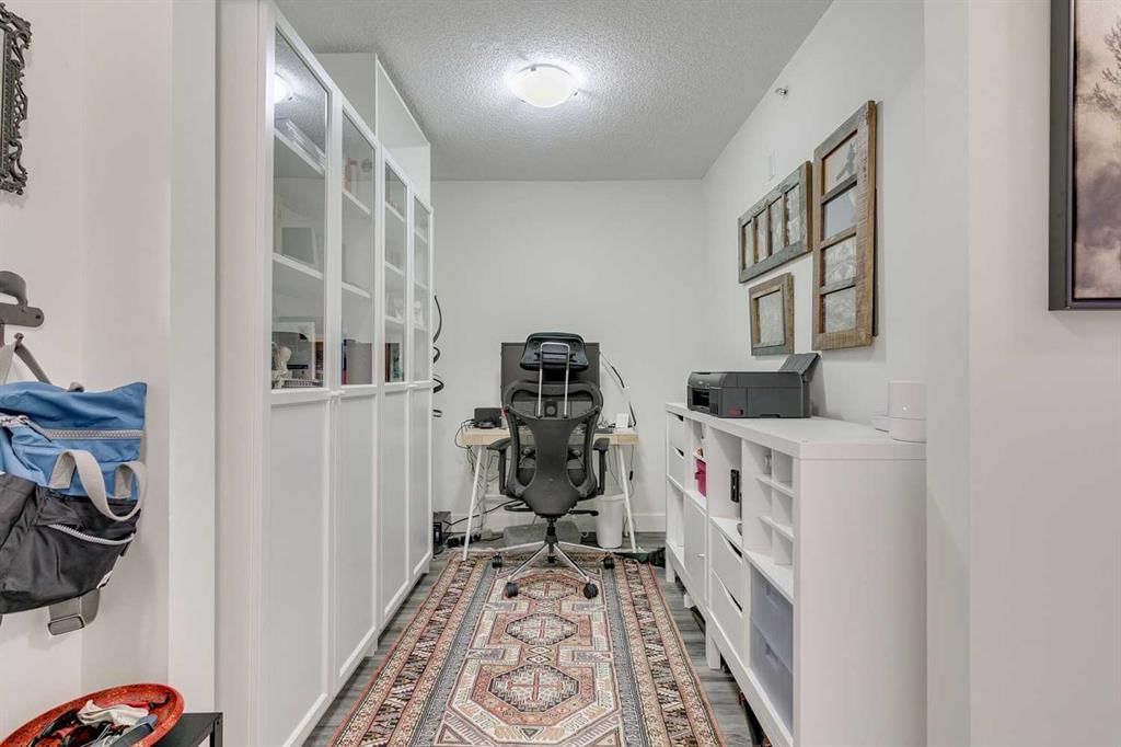 438, 35 Richard Court SW, Calgary — photo 5 of 39