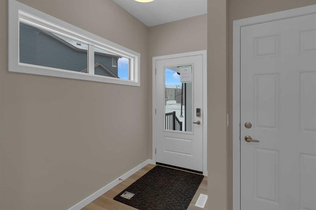 64 Lewisburg Close NE, Calgary — photo 4 of 38