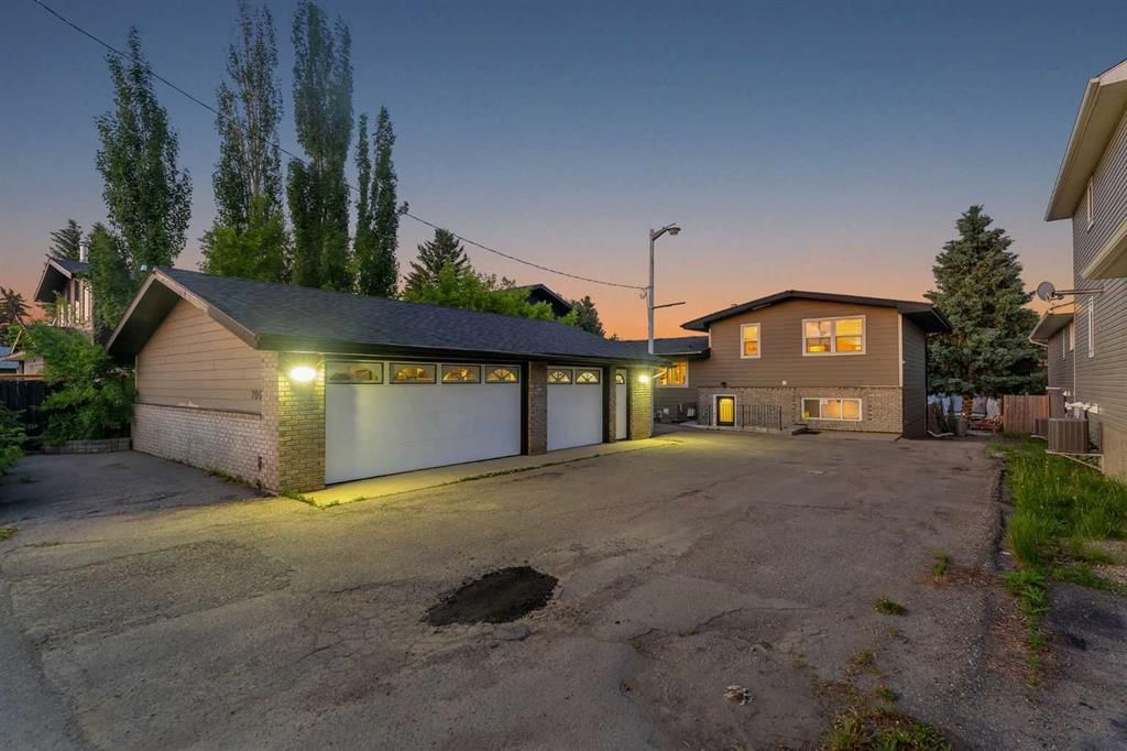 700 West Chestermere Drive, Chestermere — photo 5 of 44