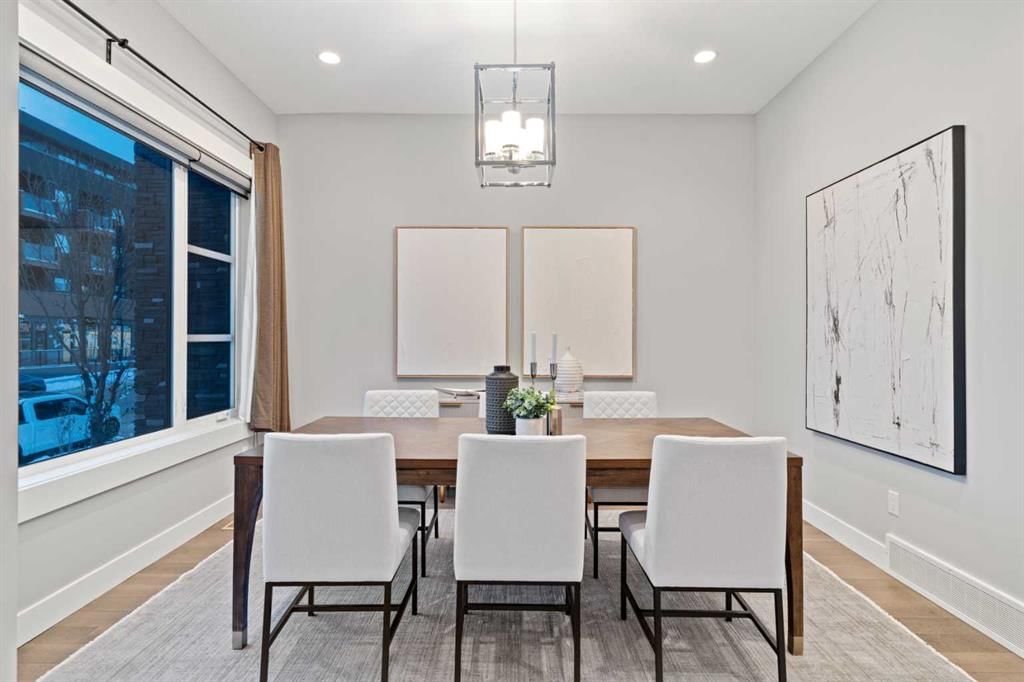 1826 33 Avenue SW, Calgary — photo 3 of 48