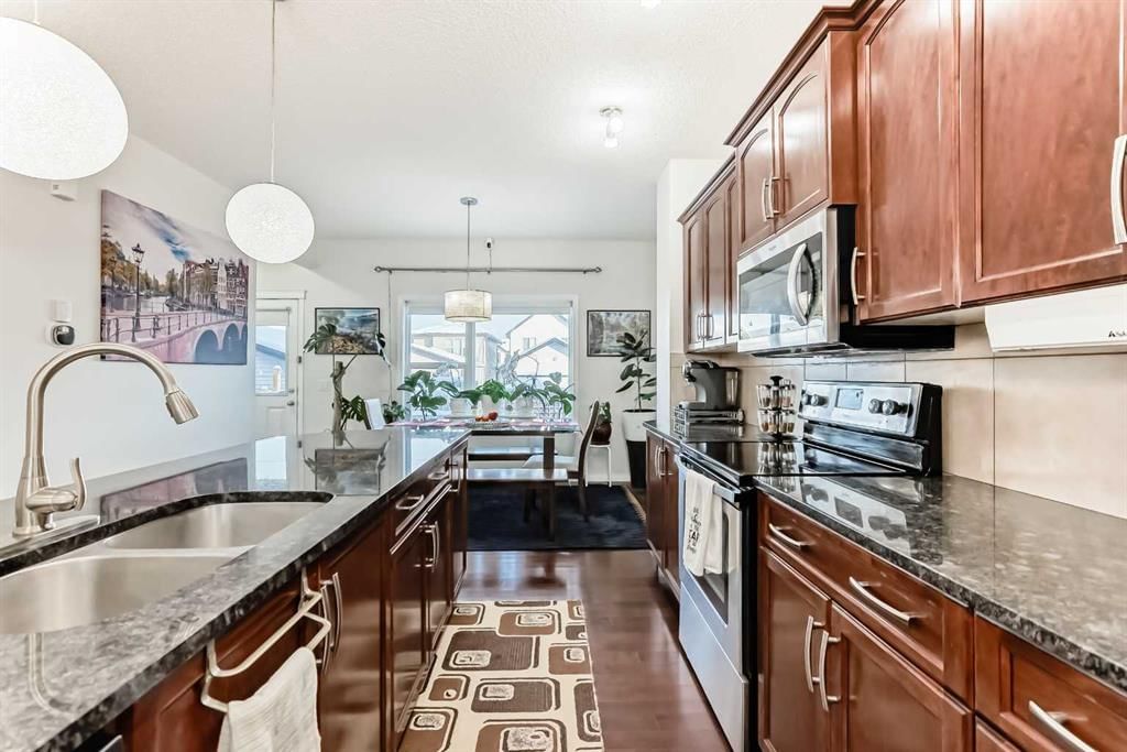 185 Legacy Crescent SE, Calgary — photo 5 of 35