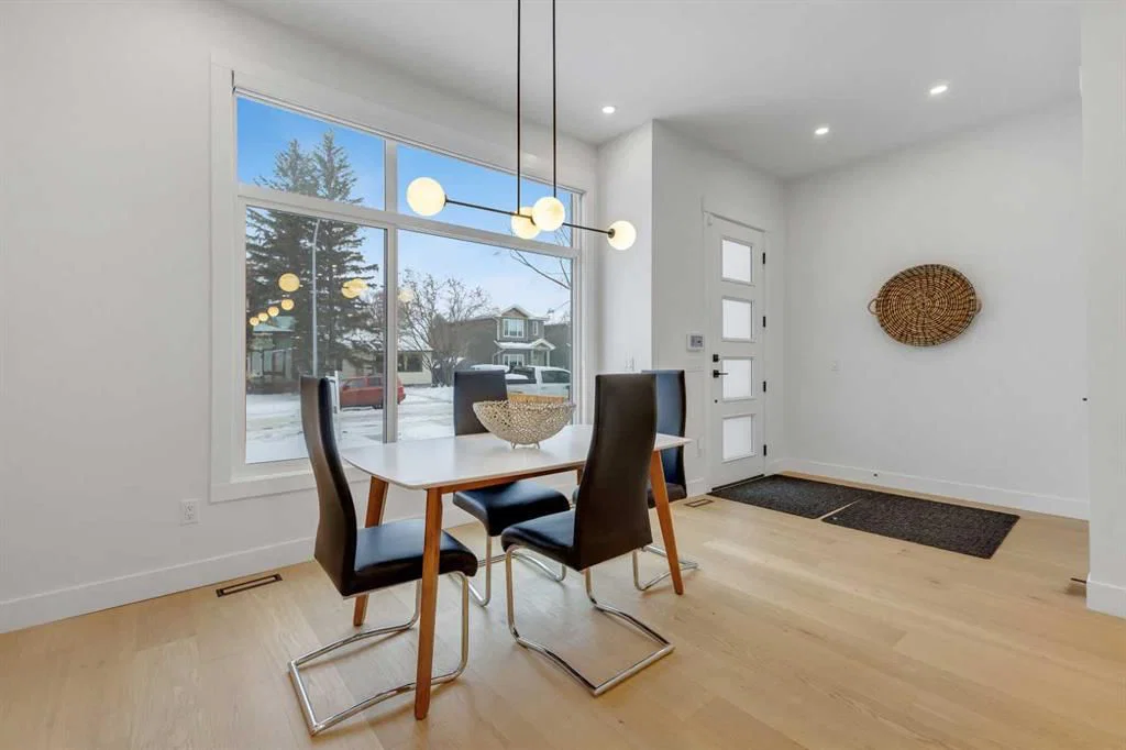 6416 34 Avenue NW, Calgary — photo 3 of 50