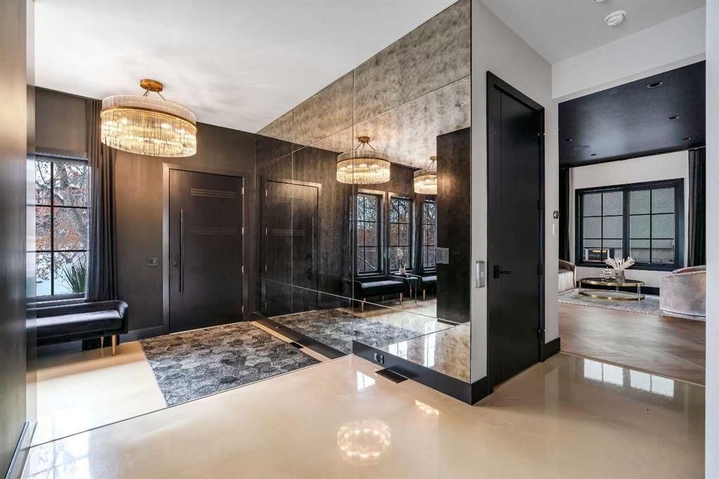 4116 Crestview Road SW, Calgary — photo 2 of 50