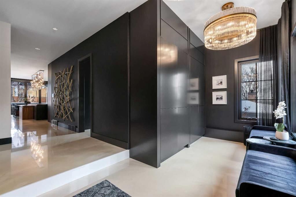 4116 Crestview Road SW, Calgary — photo 3 of 50