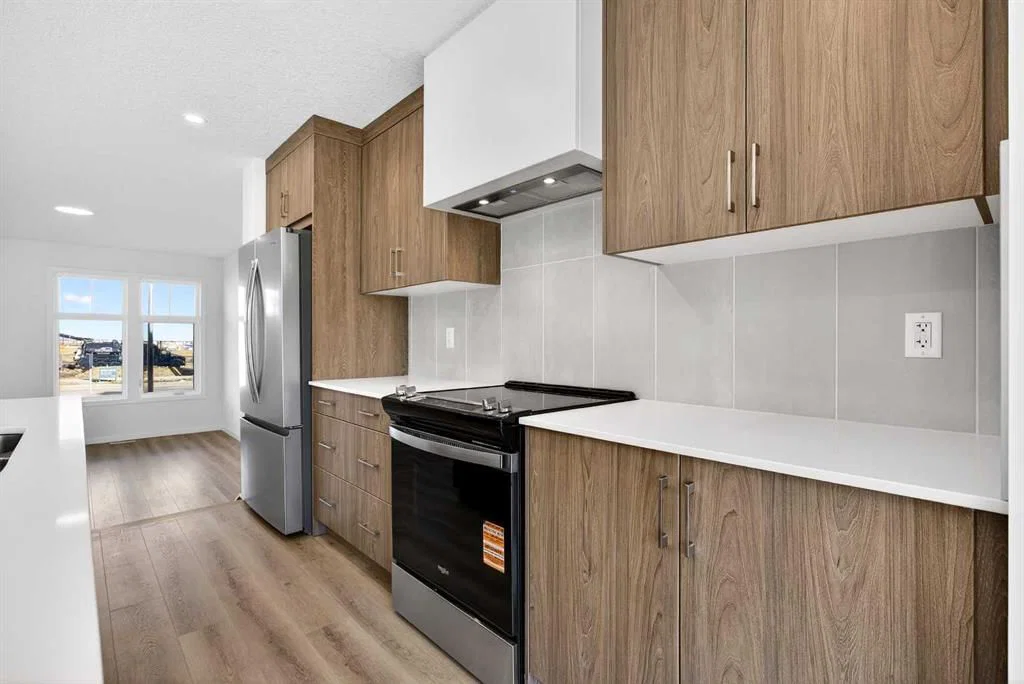 19725 45 Street SE, Calgary — photo 4 of 15