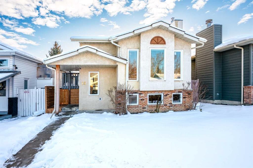 15 Shawinigan Rise SW, Calgary — photo 2 of 42