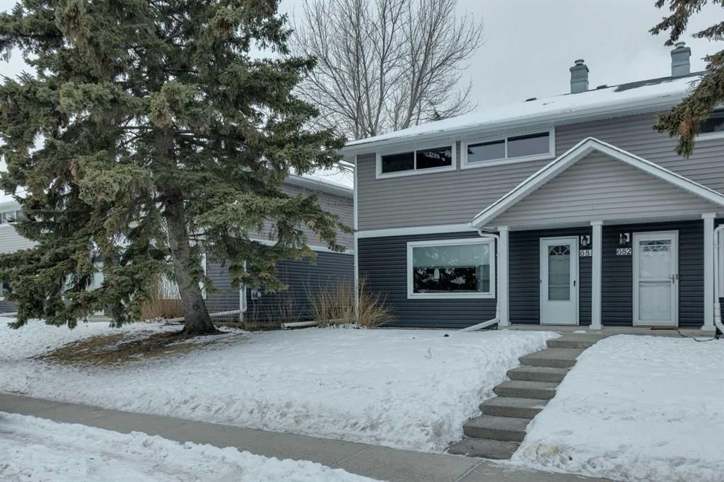 681 Regal Park NE, Calgary — photo 2 of 28