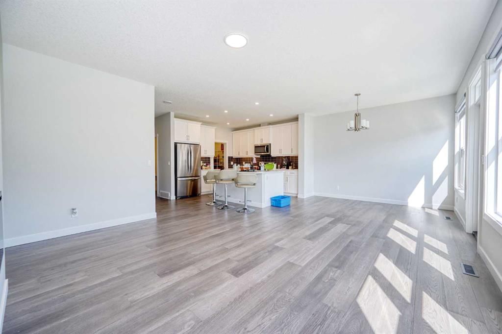 38 Setonstone Green SE, Calgary — photo 5 of 45
