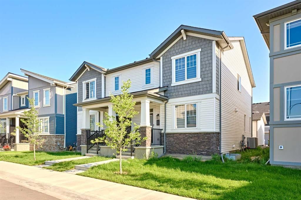 155 Carringham Road NW, Calgary — photo 2 of 41