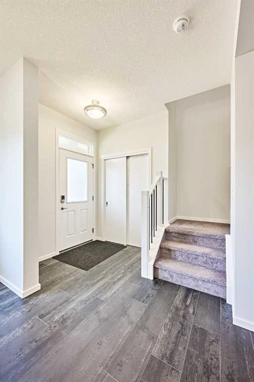 155 Carringham Road NW, Calgary — photo 3 of 41
