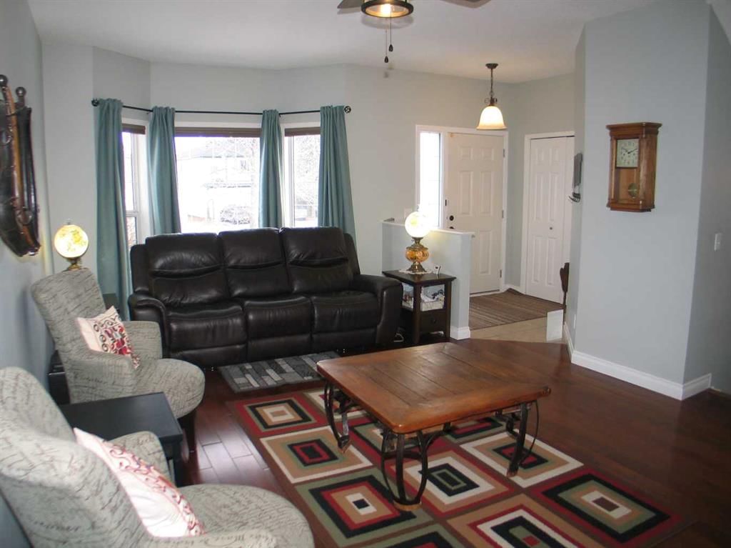 155 Citadel Drive NW, Calgary — photo 3 of 48