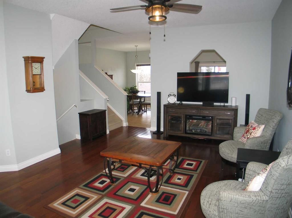 155 Citadel Drive NW, Calgary — photo 4 of 48