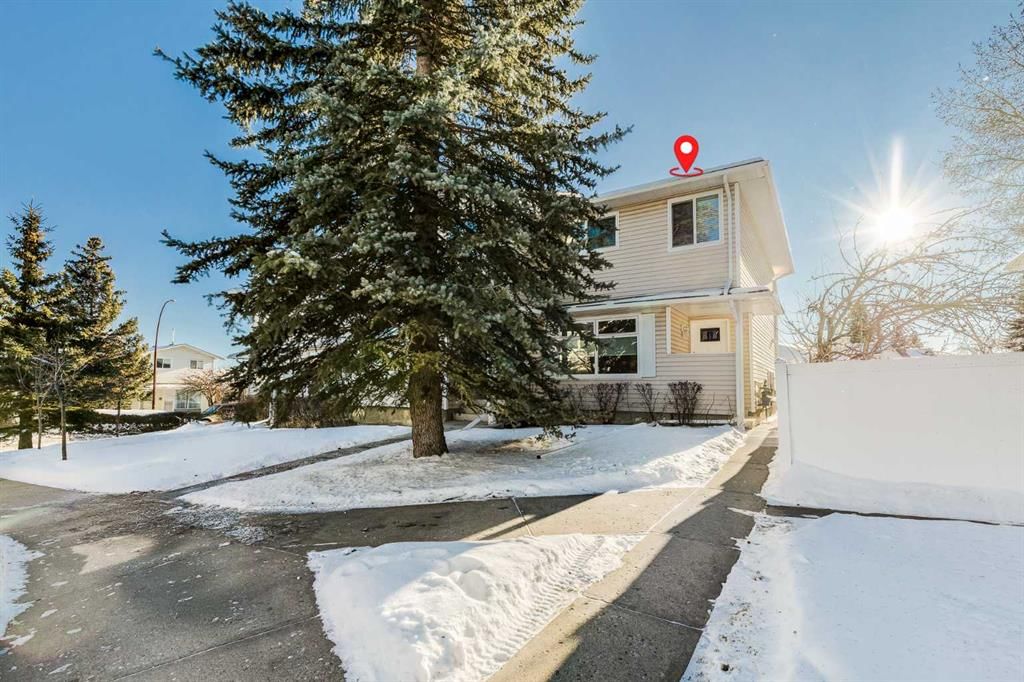 123 Woodsman Lane SW, Calgary — photo 2 of 24
