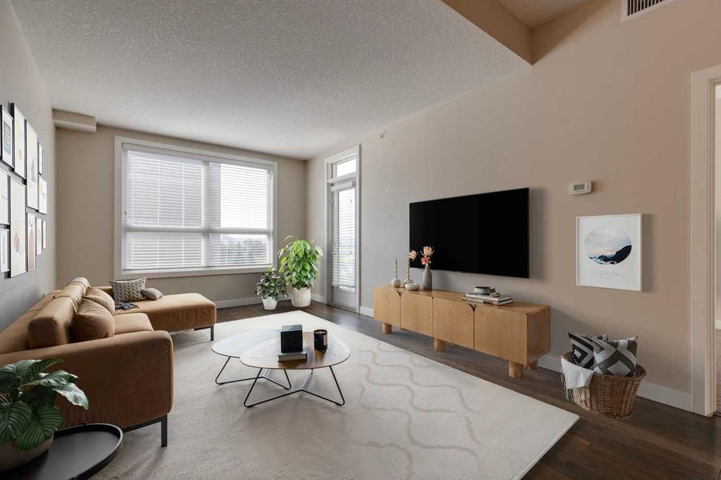 707, 1110 3 Avenue NW, Calgary — photo 3 of 19