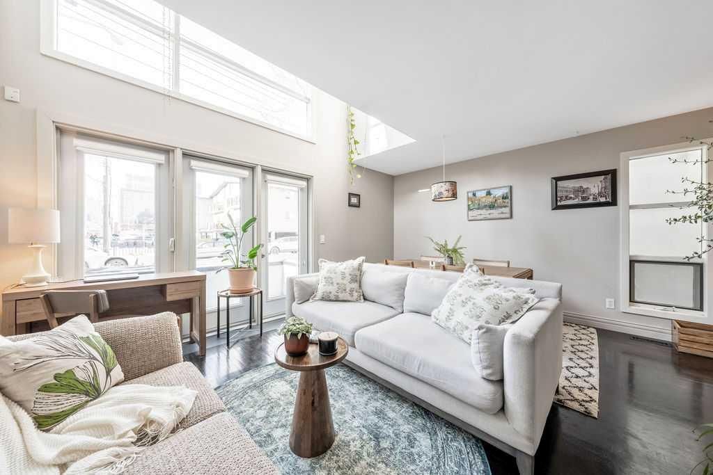 2, 52 6 Street NE, Calgary — photo 4 of 36