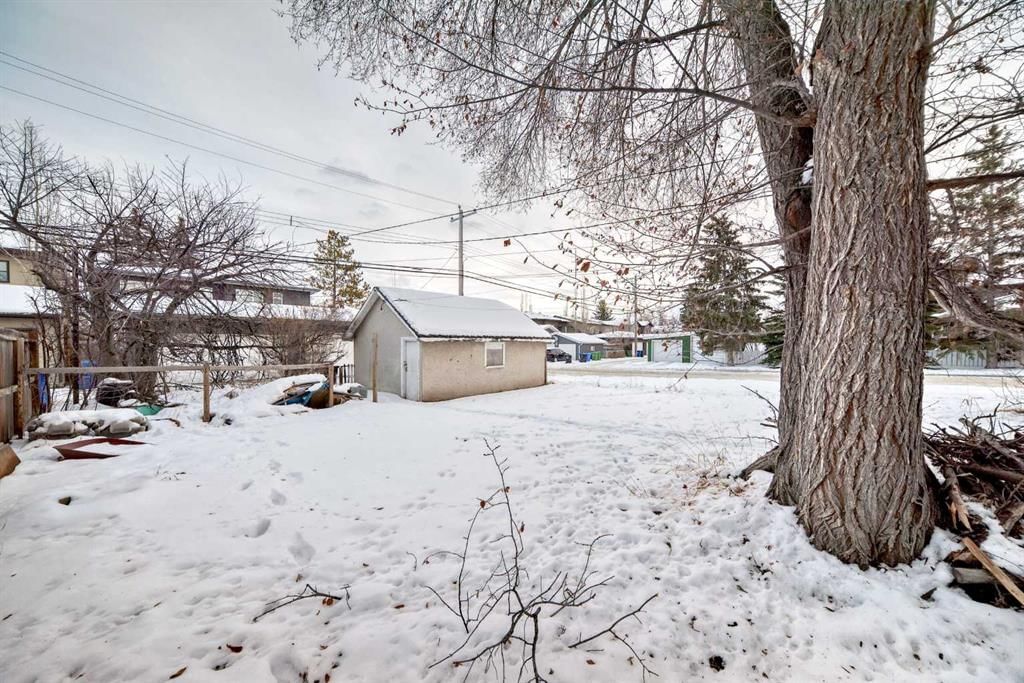 2238 32 Street SW, Calgary — photo 4 of 17