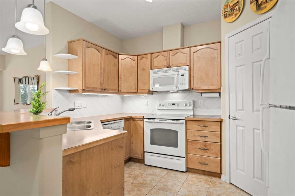 2241, 48 Inverness Gate SE, Calgary — photo 3 of 47