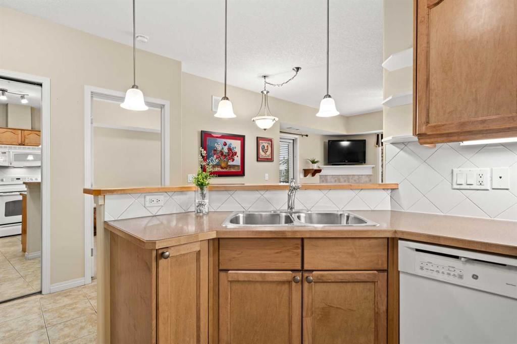 2241, 48 Inverness Gate SE, Calgary — photo 4 of 47