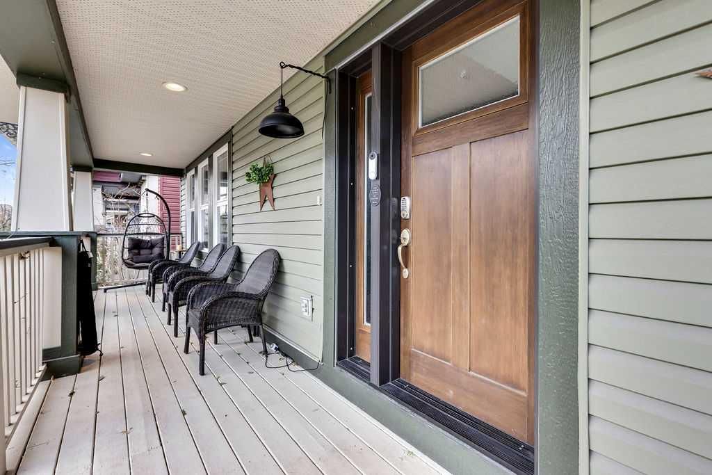 208 Prestwick Manor SE, Calgary — photo 2 of 25