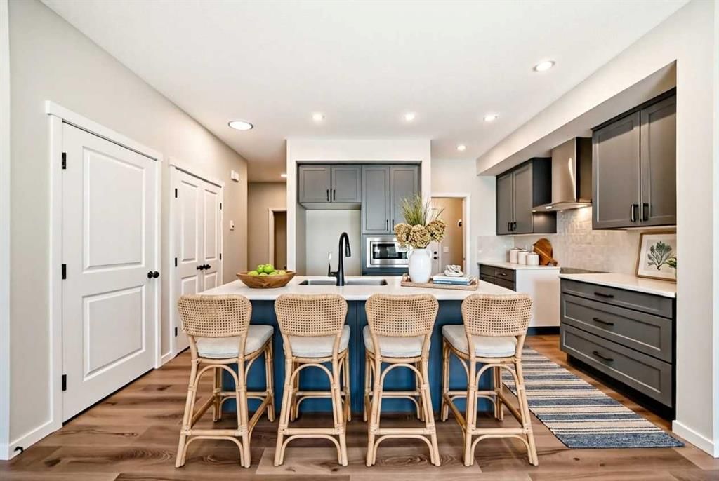43 Bartlett Row SE, Calgary — photo 2 of 41