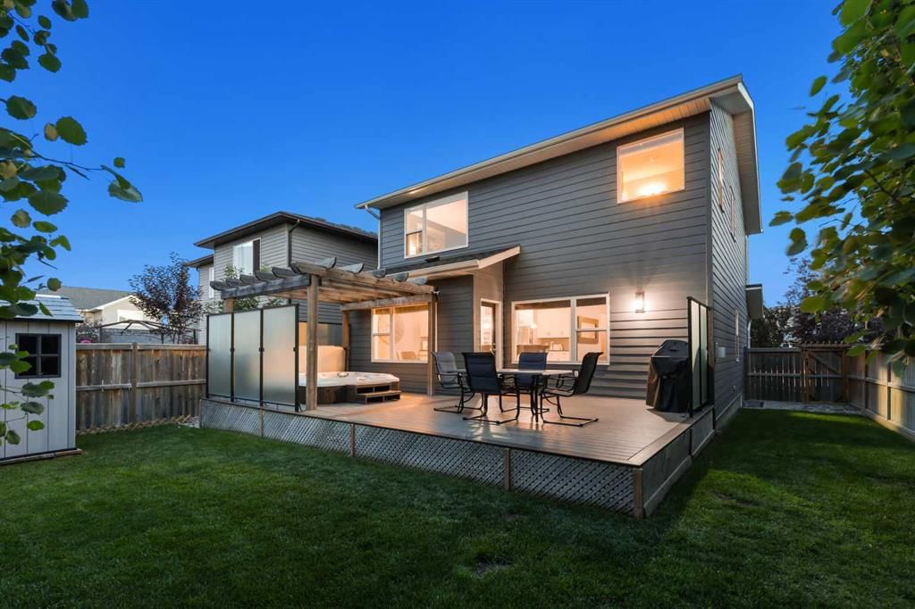 106 SILVERADO SKIES Drive SW, Calgary — photo 2 of 44