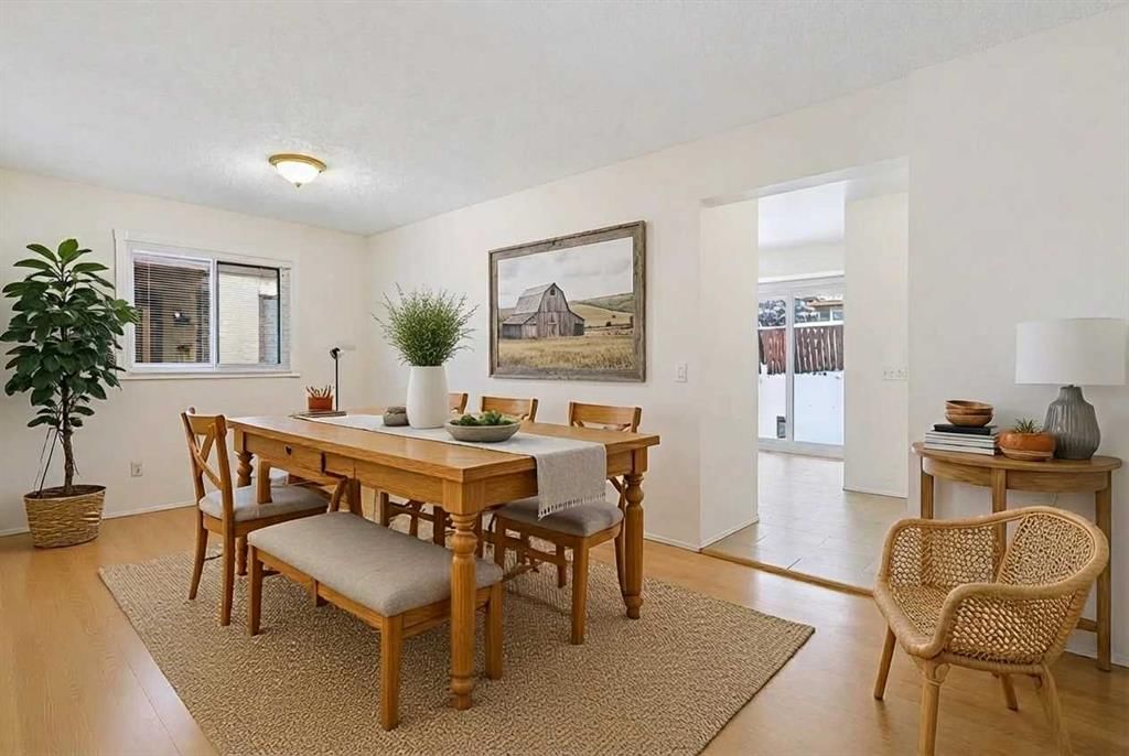 15 Edgedale Way NW, Calgary — photo 3 of 45