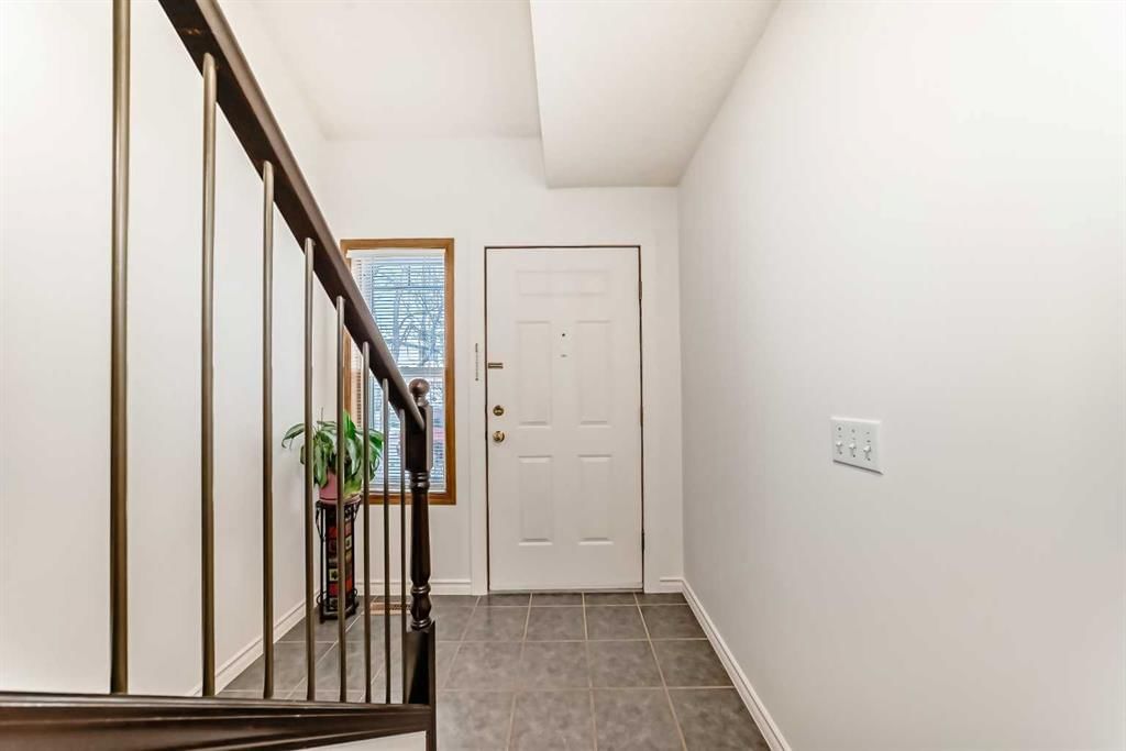 109 Millview Square SW, Calgary — photo 2 of 41