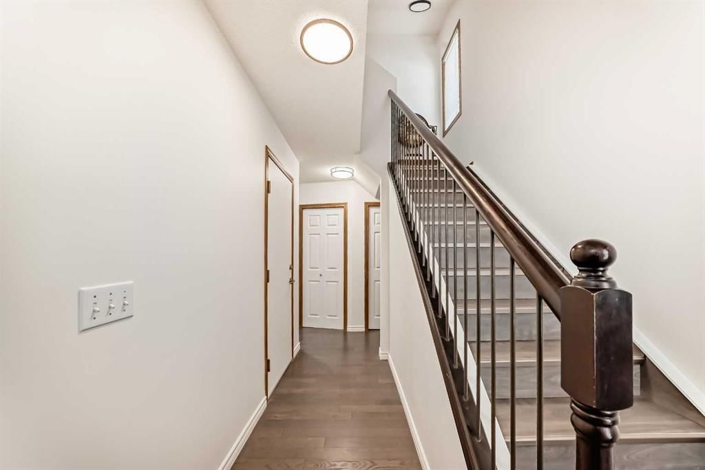109 Millview Square SW, Calgary — photo 3 of 41