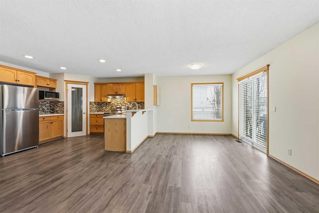 83 Taralea Crescent NE, Calgary — photo 4 of 38