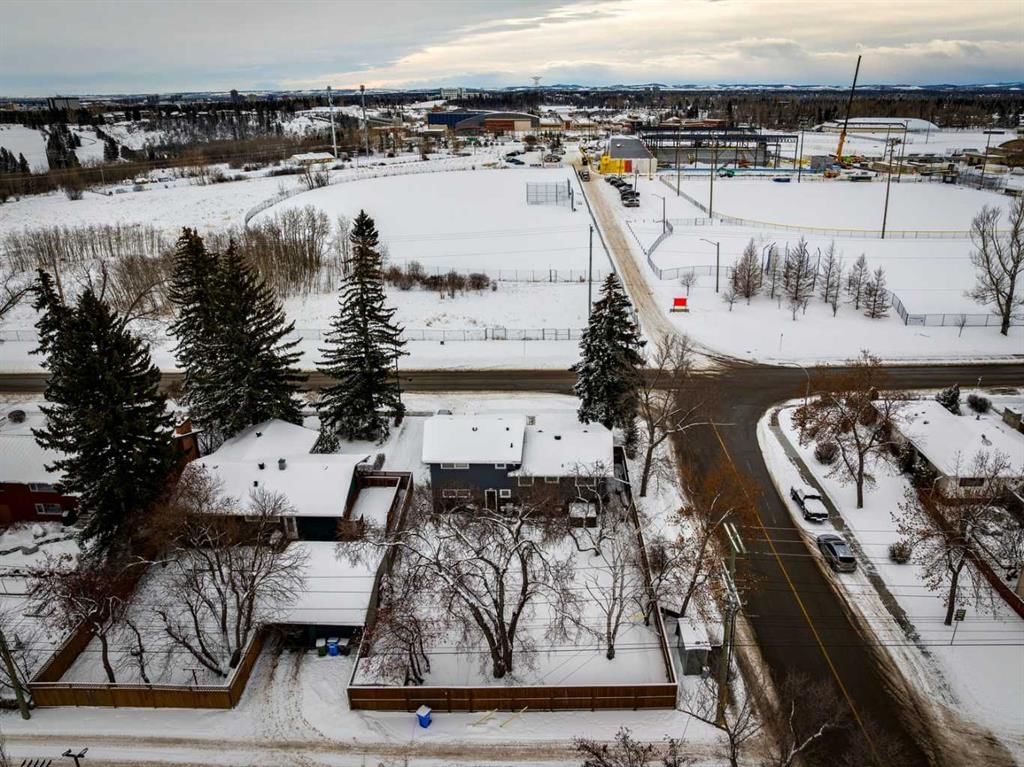 1636 50 Avenue SW, Calgary — photo 5 of 20