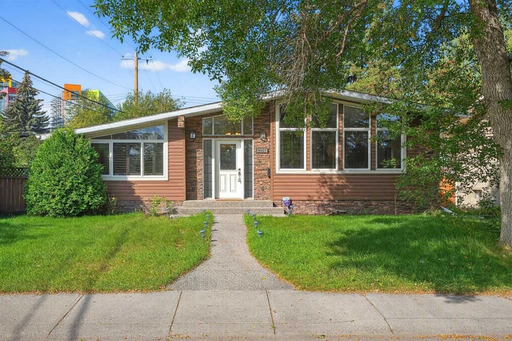 2831 Brecken Road NW, Calgary — main listing photo