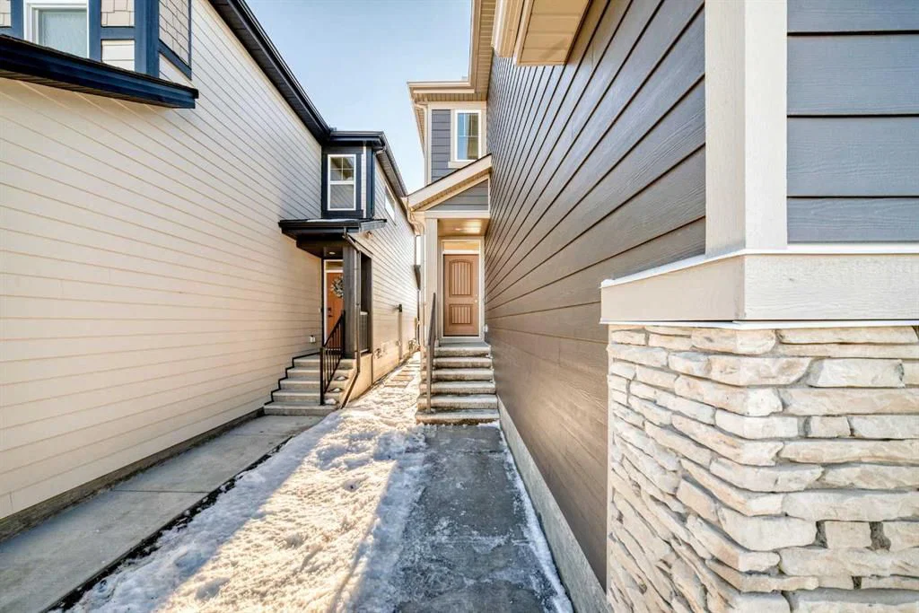 115 Mercado Crescent SE, Calgary — photo 3 of 42
