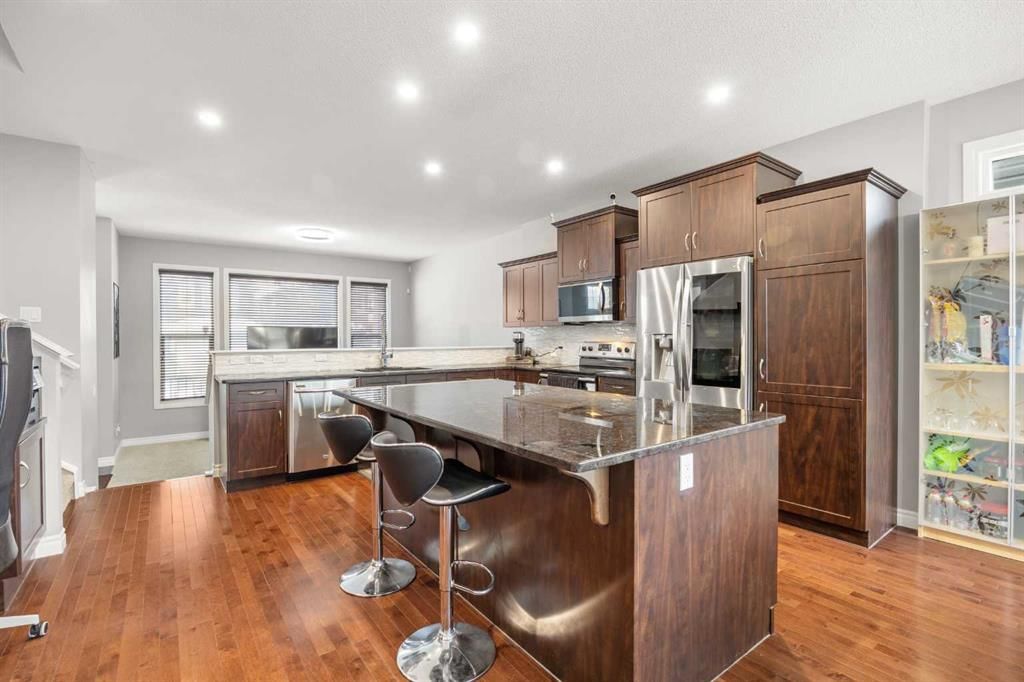 240 Evanspark Gardens NW, Calgary — photo 5 of 41