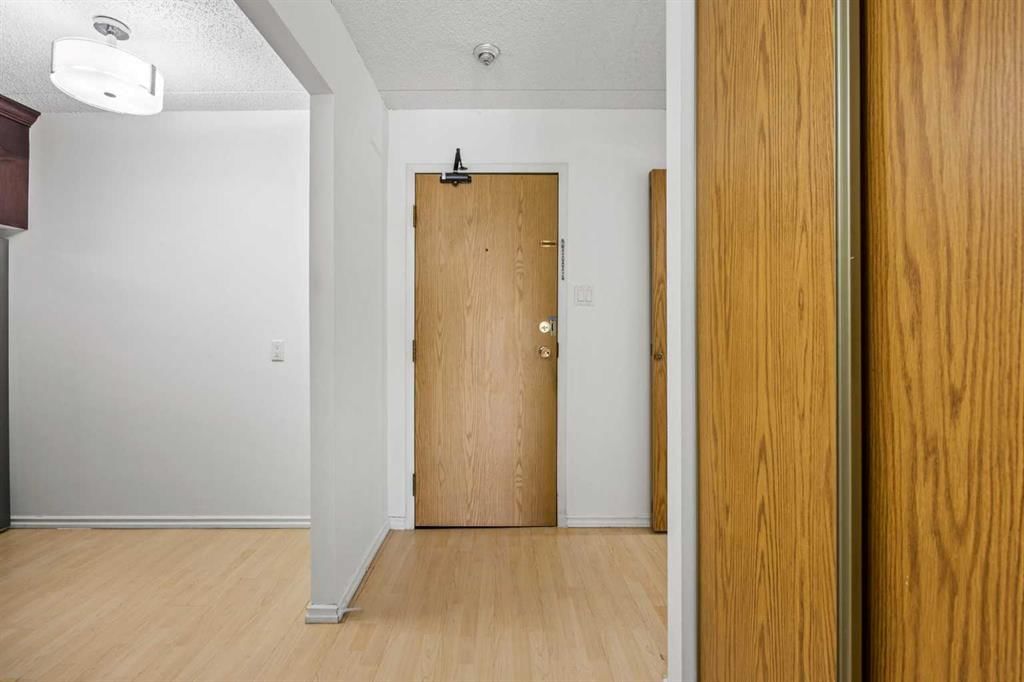 514, 5204 Dalton Drive NW, Calgary — photo 3 of 33