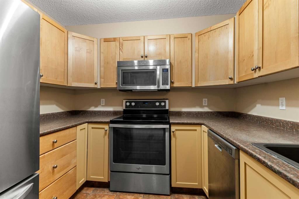 2310, 2518 Fish Creek Boulevard SW, Calgary — photo 5 of 31