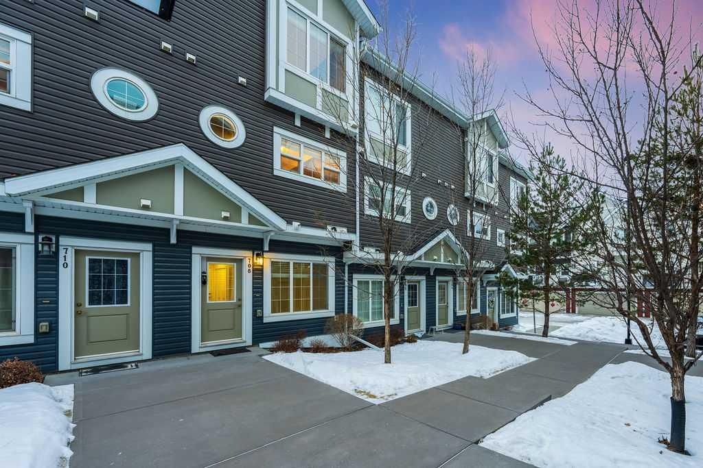 708 Evansridge Common NW, Calgary — photo 3 of 36