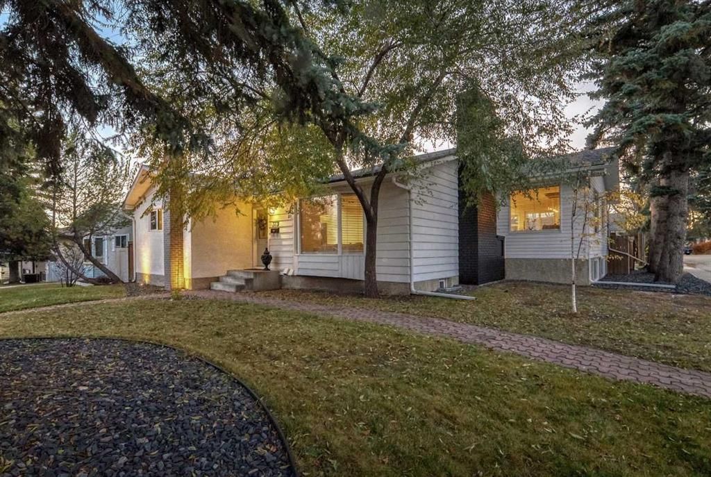3731 45 Street SW, Calgary — main listing photo