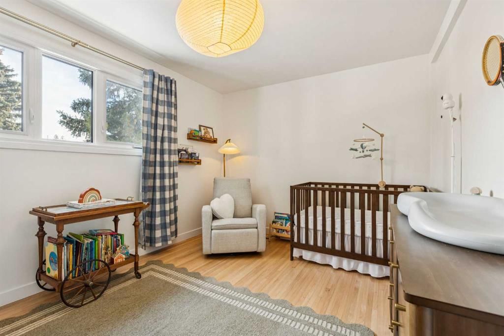 3731 45 Street SW, Calgary — photo 5 of 50