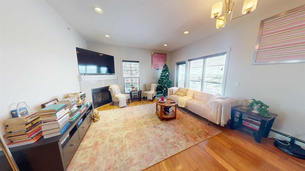 204, 4704 Stanley Road SW, Calgary — photo 2 of 19