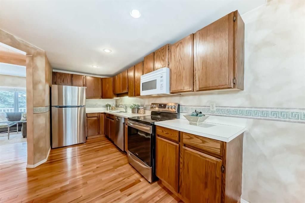 219 Point Mckay Terrace NW, Calgary — photo 5 of 43