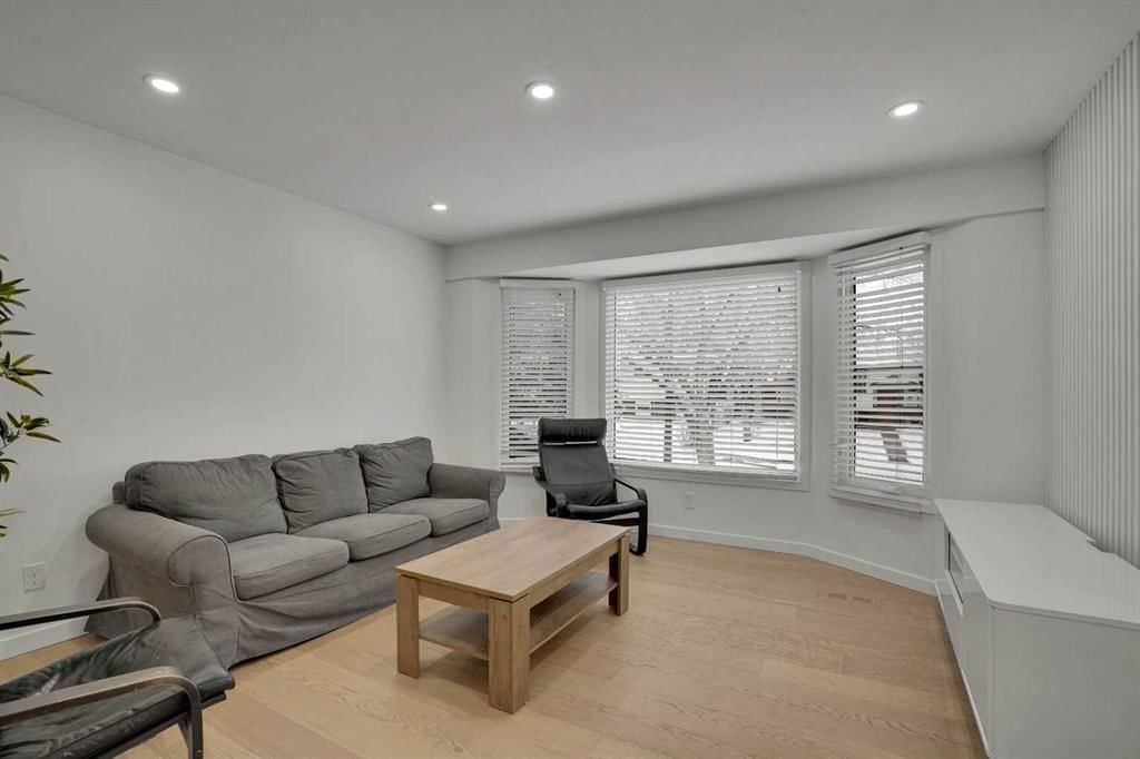315 Templewood Place NE, Calgary — photo 5 of 36