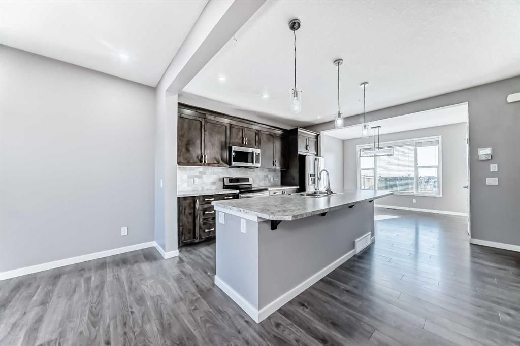 392 Auburn Crest Way SE, Calgary — main listing photo