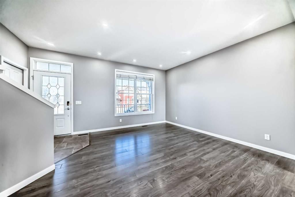 392 Auburn Crest Way SE, Calgary — photo 3 of 29